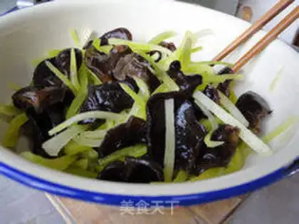 Make Black fungus mixed with shredded bamboo shoots step 10