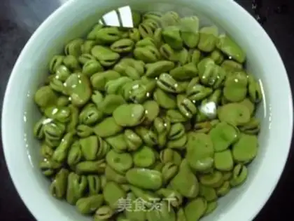 Make Crispy bean paste step 1