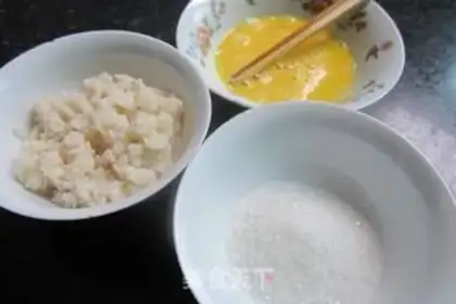 Make Sweet wine washed with eggs step 0