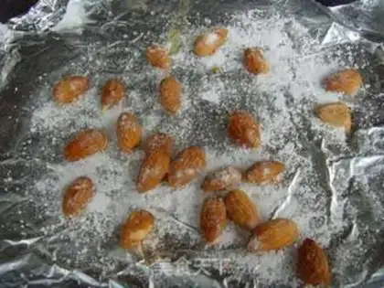 Make Italian almond crisp step 0