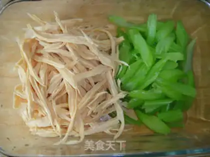 Make Cold tofu bamboo and white fungus step 1