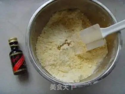Make Italian almond crisp step 3