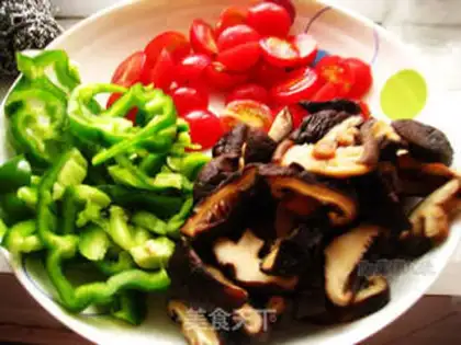 Make Seafood Supreme Pizza step 1