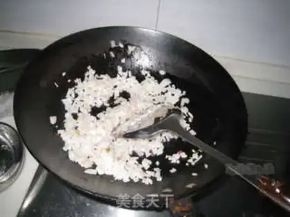 Make Seafood Supreme Pizza step 3