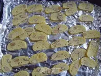 Make Italian almond crisp step 9