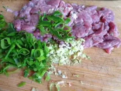 Make fried dumplings with fennel and beef step 3