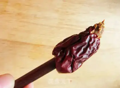 Make Snow ear licorice sweet soup step 1
