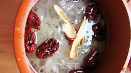 Make Snow ear licorice sweet soup step 2