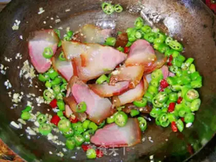 Make Sauteed Hunan bacon step 5
