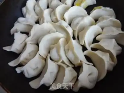 Make fried dumplings with fennel and beef step 6