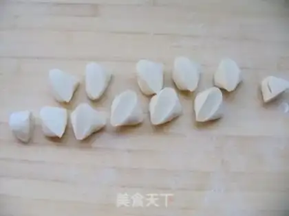 Make Steamed buns with onion and pork step 7