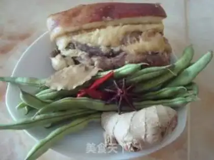 Make Braised bacon with green beans step 0