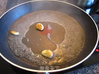 Make Preserved egg in soup with purple shellfish step 8