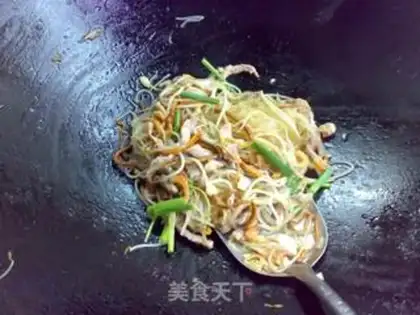 Make A silver sprouts fan step 10