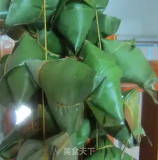 Make Peanut lotus seed meat rice dumplings step 7