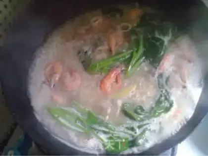 Make Seafood rice noodles step 10