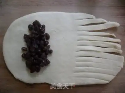 Make Honey bean caterpillar bread step 6