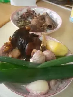 Make New type of braised pork with beer step 1
