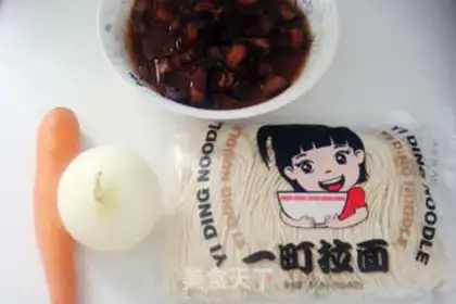 Make Noodles with fried sauce with pork belly step 5
