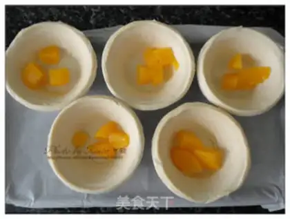Make Yellow Peach Egg Tart step 4