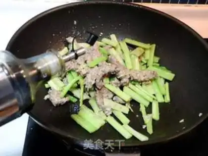 Make Celery and beef tenderloin step 11