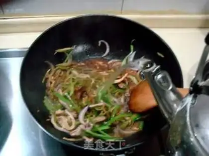 Make Noodles with pickled mustard and pepper step 6