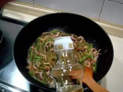 Make Noodles with pickled mustard and pepper step 8
