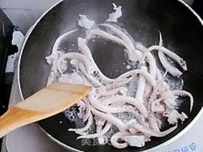 Make Korean squid soup step 5