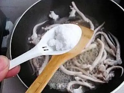 Make Korean squid soup step 7