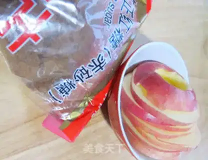 Make Magnetic apple chips step 1