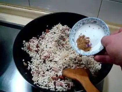 Make zongzi step 6