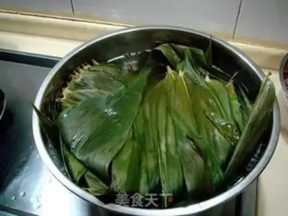 Make zongzi step 14