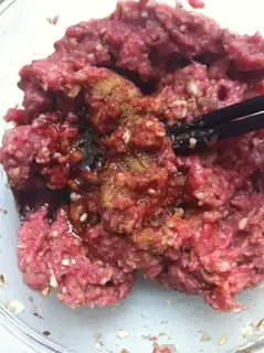 Make Twin mushroom beef balls step 4