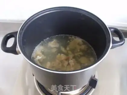 Make Pour oil on beef tendon step 4