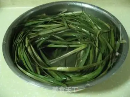 Make zongzi step 5