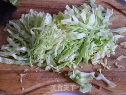 Make stir-fried pig