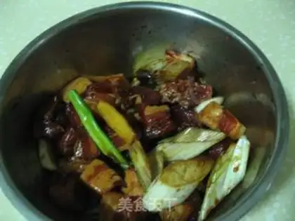 Make zongzi step 9