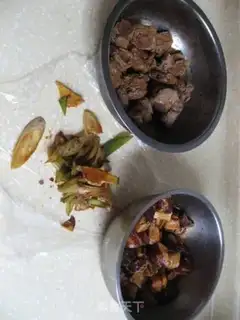 Make zongzi step 10
