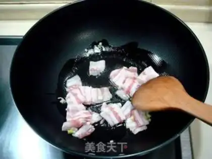 Make Fried beans with mushroom slices step 1