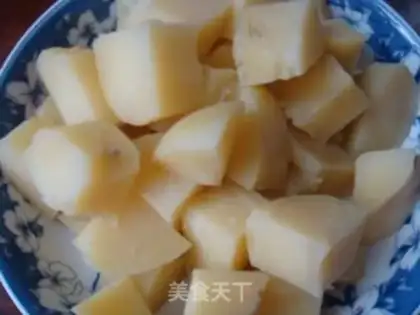 Make Spicy potatoes step 1