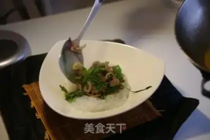Make Beef vermicelli mixed with mixed vegetables step 9
