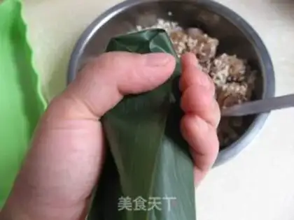 Make zongzi step 21