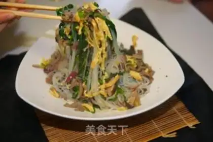 Make Beef vermicelli mixed with mixed vegetables step 12