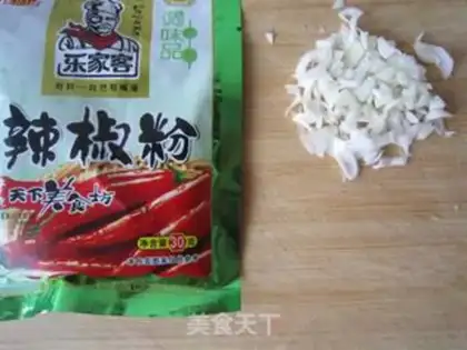Make Balsam pear mixed with fungus step 1