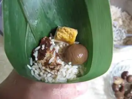 Make zongzi step 29