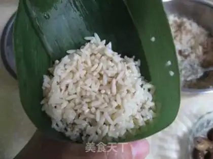 Make zongzi step 30