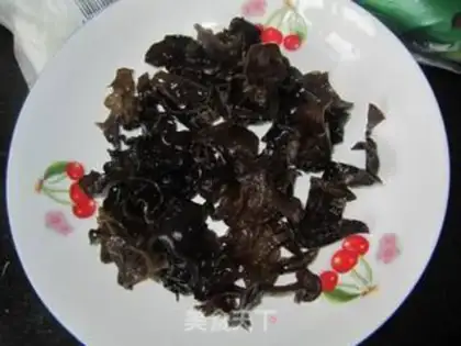 Make Balsam pear mixed with fungus step 9