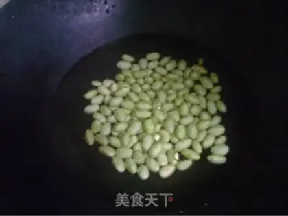 Make stir-fried edame with cabbage step 1