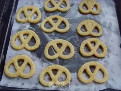 Make Black pepper butter cookies step 7