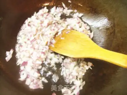 Make Black Pepper Beef Italian Sauce Noodles step 1
